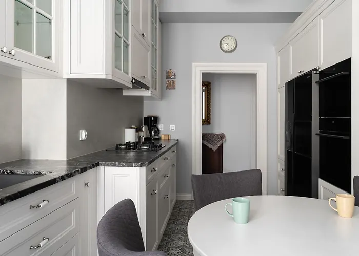 Grand Belle - Przestronny Blisko Plazy By Lion ソポト